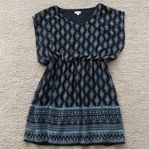 Cute dress with geometric design